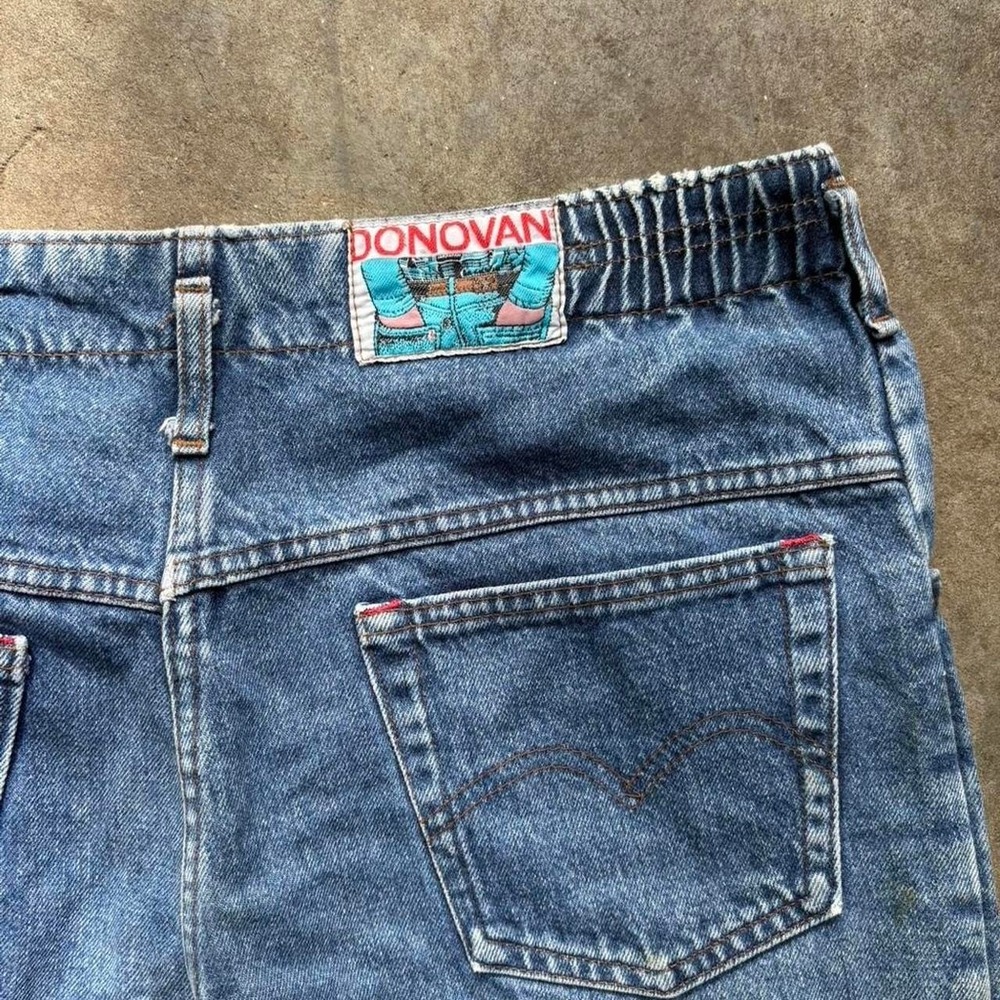 Vintage 90s Donovan blue denim jeans with a relaxed fit Men's size 32